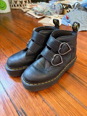 Doc Martens Devon Heart Platform Boots